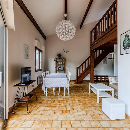 Maison T2 Avec Mezzanine, Jardin Clos, Proche Plage, Quartier Calme, - 4 Personnes - Fr-1-521-73 * Biscarrosse-Plage