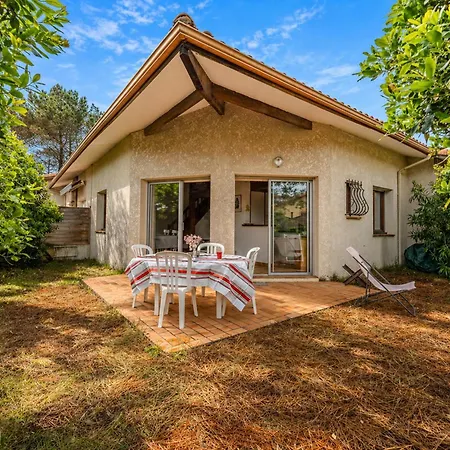 Maison T2 Avec Mezzanine, Jardin Clos, Proche Plage, Quartier Calme, - 4 Personnes - Fr-1-521-73 Feriehus